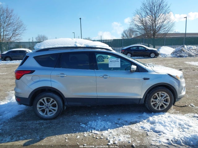 1FMCU9HD9KUC30513 Ford ESCAPE SEL