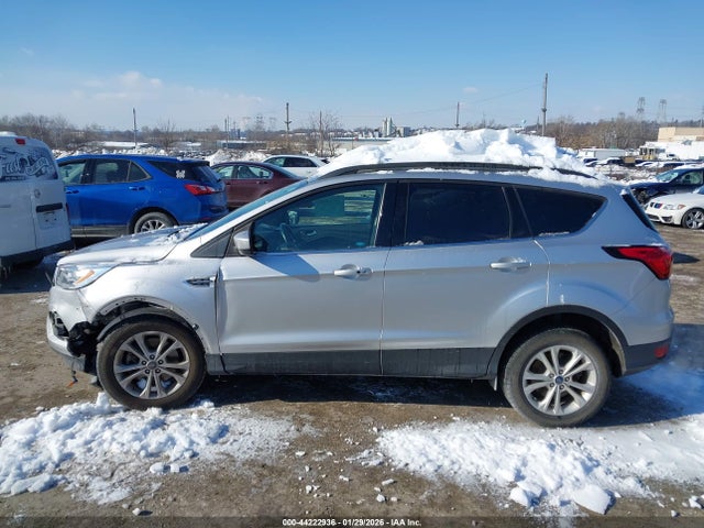 1FMCU9HD9KUC30513 Ford ESCAPE SEL