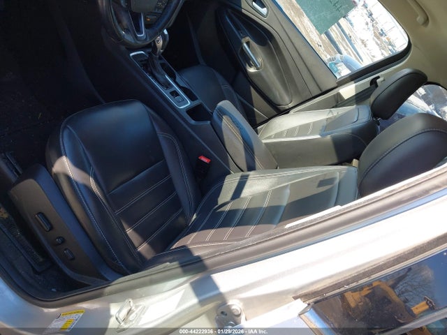 1FMCU9HD9KUC30513 Ford ESCAPE SEL
