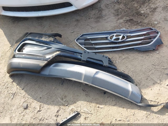 5NMZT3LB1HH036224 Hyundai Santa Fe Sport 2.4l
