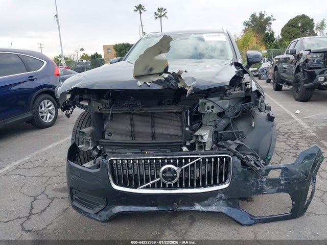 YV4102PK8N1783980 Volvo Xc90 T5 Momentum 7 Passenger