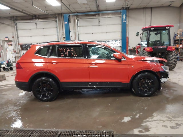 2019 Volkswagen Tiguan 2.0t S მანქანა იყიდება აუქციონზე, vin: 3VV1B7AX3KM085047, აუქციონის ნომერი: 44222972