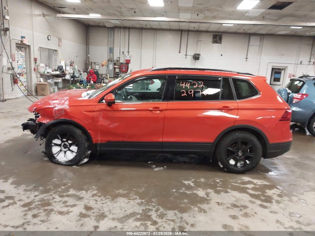 2019 Volkswagen Tiguan 2.0t S მანქანა იყიდება აუქციონზე, vin: 3VV1B7AX3KM085047, აუქციონის ნომერი: 44222972