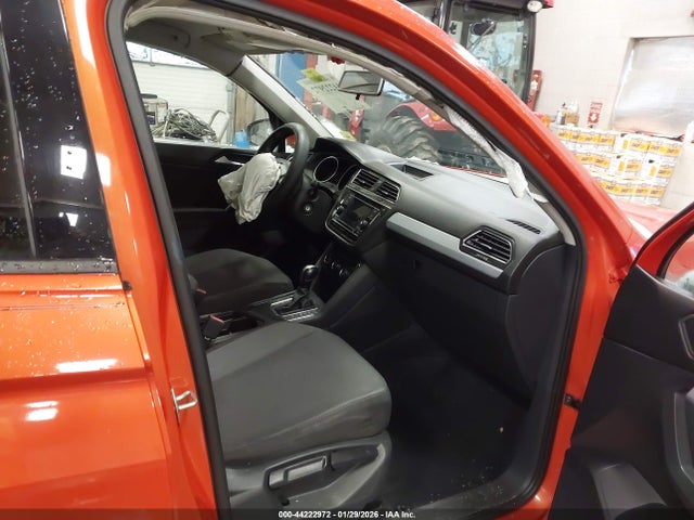 2019 Volkswagen Tiguan 2.0t S მანქანა იყიდება აუქციონზე, vin: 3VV1B7AX3KM085047, აუქციონის ნომერი: 44222972