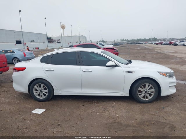 5XXGT4L34GG119911 KIA Optima Lx
