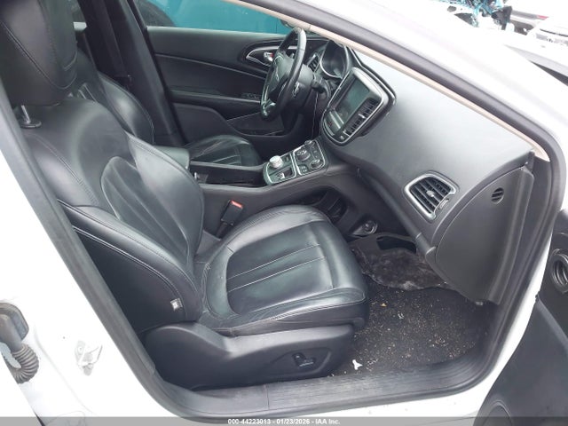 Aukcja sprzedaży 2015 Chrysler 200 C, vin: 1C3CCCCG0FN713687, numer aukcji: 44223013