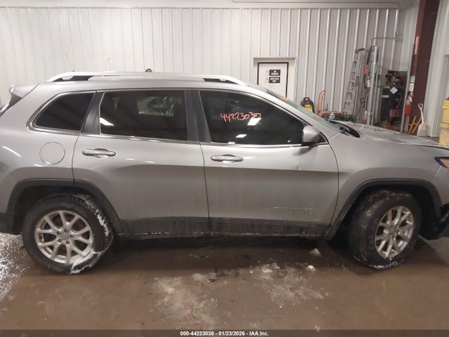 Продажа на аукционе авто 2016 Jeep Cherokee Latitude, vin: 1C4PJMCB1GW117433, номер лота: 44223030