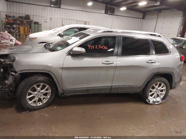 Продажа на аукционе авто 2016 Jeep Cherokee Latitude, vin: 1C4PJMCB1GW117433, номер лота: 44223030