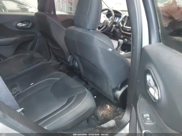 Продажа на аукционе авто 2016 Jeep Cherokee Latitude, vin: 1C4PJMCB1GW117433, номер лота: 44223030