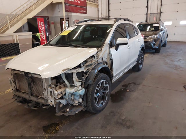Subaru Crosstrek 2.0i Premium 2017 JF2GPABC0H8203556 Image 2
