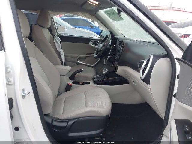 KNDJ23AU7N7186815 KIA SOUL LX