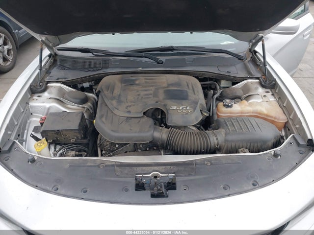 2C3CDXBG0KH695474 Dodge Charger Sxt Rwd