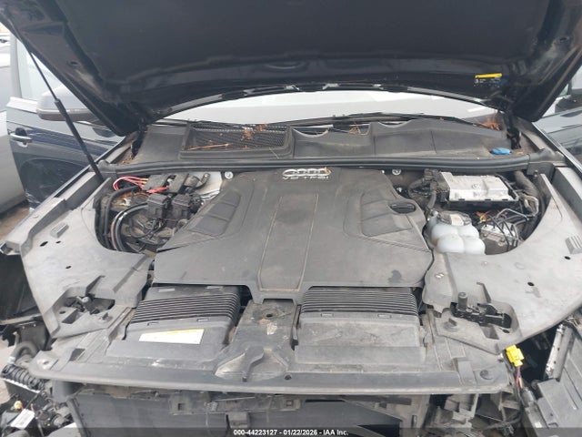 2018 AUDI Q7 WA1LAAF70JD011721 Photo 9