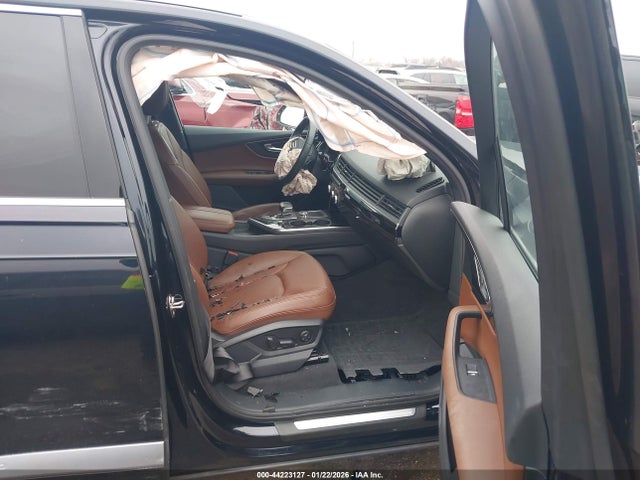 2018 AUDI Q7 WA1LAAF70JD011721 Photo 4
