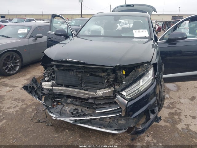2018 AUDI Q7 WA1LAAF70JD011721 Photo 5