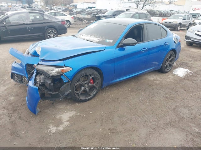 ZARFANBN3K7608205 Alfa Romeo Giulia Ti Sport Awd