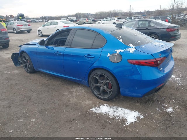 ZARFANBN3K7608205 Alfa Romeo Giulia Ti Sport Awd