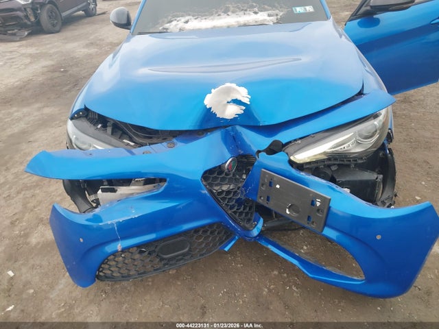 ZARFANBN3K7608205 Alfa Romeo Giulia Ti Sport Awd