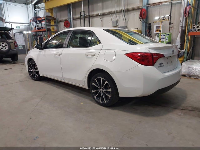 2017 TOYOTA COROLLA 5YFBURHE5HP662367 Photo 2