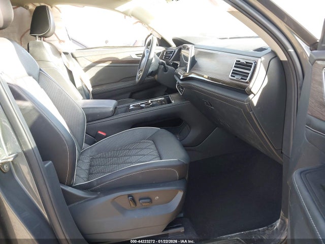 2024 Volkswagen Atlas 2.0t Sel Premium R-line მანქანა იყიდება აუქციონზე, vin: 1V2FR2CA5RC519121, აუქციონის ნომერი: 44223272
