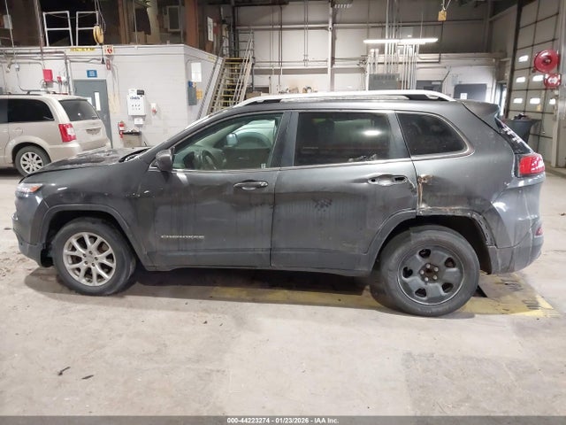 1C4PJLCS4FW532142 Jeep Cherokee Latitude