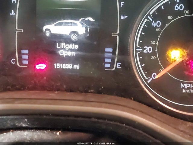 1C4PJLCS4FW532142 Jeep Cherokee Latitude