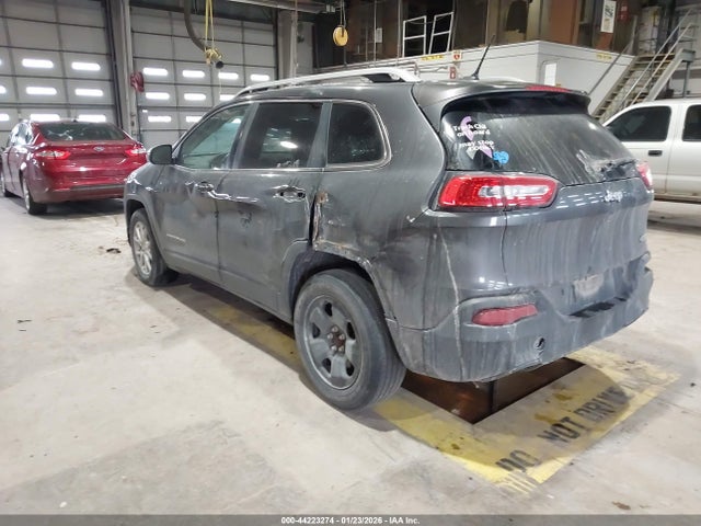 1C4PJLCS4FW532142 Jeep Cherokee Latitude