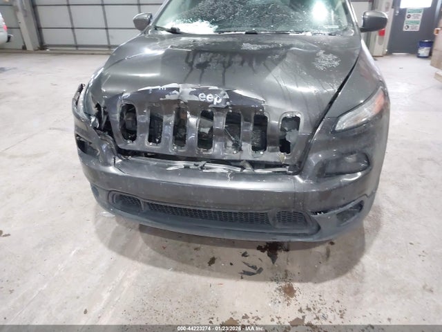 1C4PJLCS4FW532142 Jeep Cherokee Latitude
