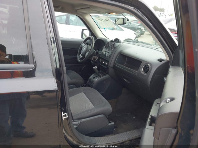 1C4NJPBA9HD122703 Jeep Patriot Sport Fwd
