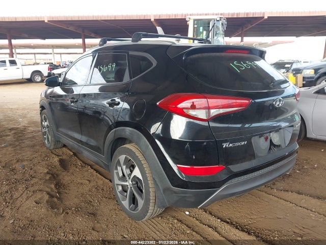 2016 HYUNDAI TUCSON KM8J33A2XGU156140 Photo 2