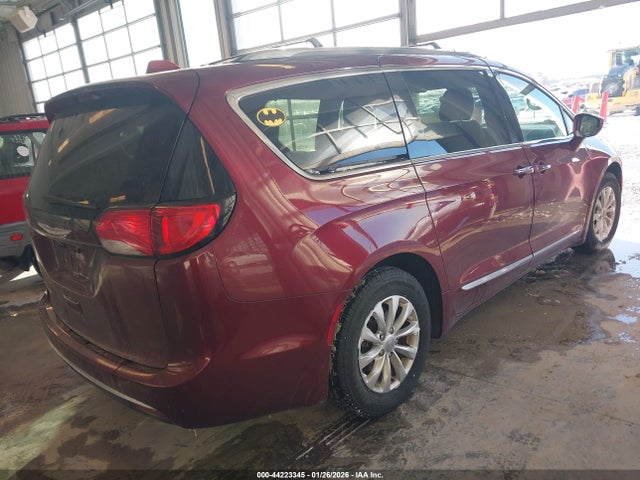 2019 CHRYSLER PACIFICA 2C4RC1BG1KR643674 Photo 3