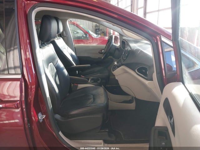 2019 CHRYSLER PACIFICA 2C4RC1BG1KR643674 Photo 4