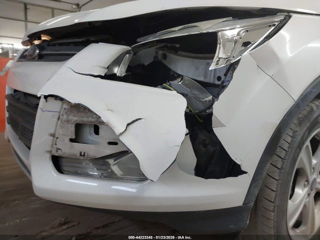 1FMCU9GX5FUA21285 Ford ESCAPE SE