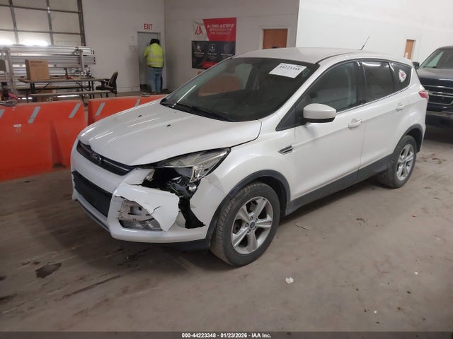1FMCU9GX5FUA21285 Ford ESCAPE SE