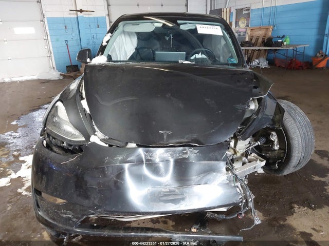 Продаж на аукціоні авто 2024 Tesla Model Y Long Range Dual Motor All-wheel Drive, vin: 7SAYGDEE6RF070212, номер лоту: 44223351