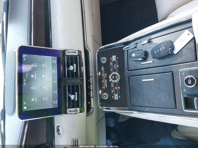 5LMJJ2NT7JEL05119 Lincoln Navigator Premiere