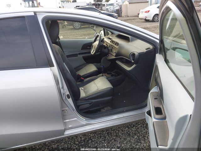 2013 Toyota Prius C Three მანქანა იყიდება აუქციონზე, vin: JTDKDTB33D1036285, აუქციონის ნომერი: 44223385