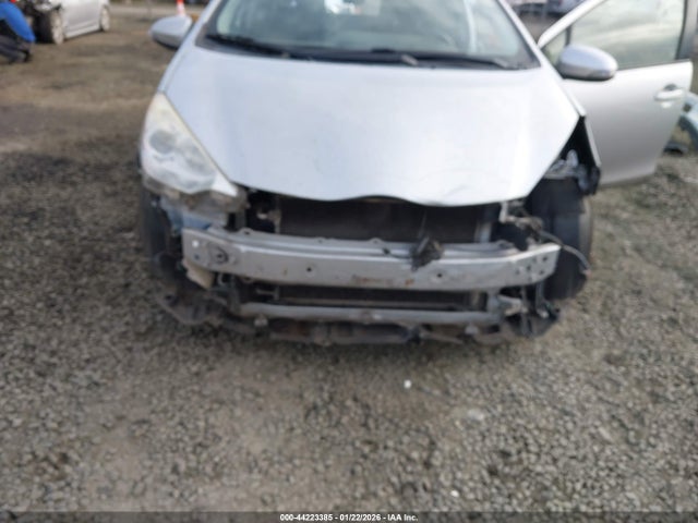 2013 Toyota Prius C Three მანქანა იყიდება აუქციონზე, vin: JTDKDTB33D1036285, აუქციონის ნომერი: 44223385