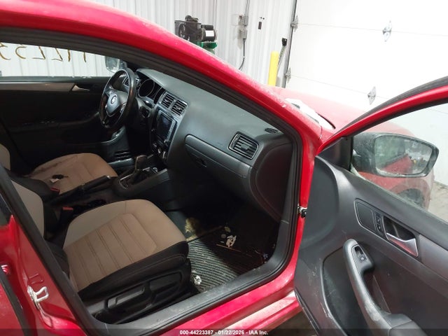 3VWD17AJ1GM236286 Volkswagen Jetta 1.8t Sport