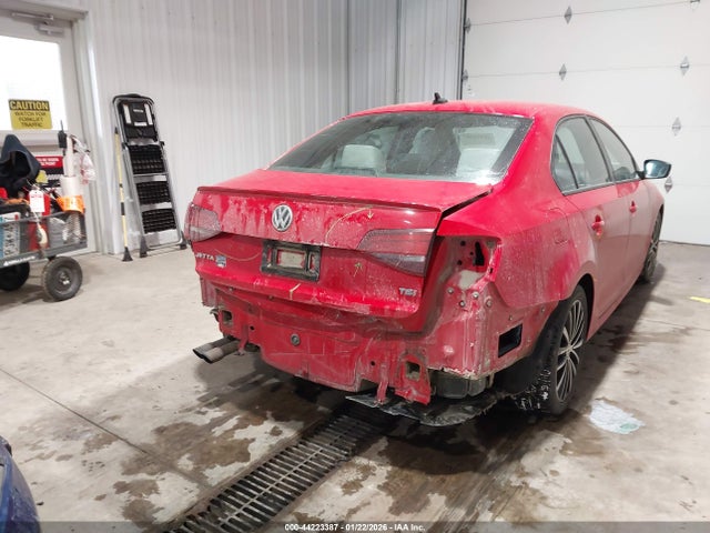3VWD17AJ1GM236286 Volkswagen Jetta 1.8t Sport