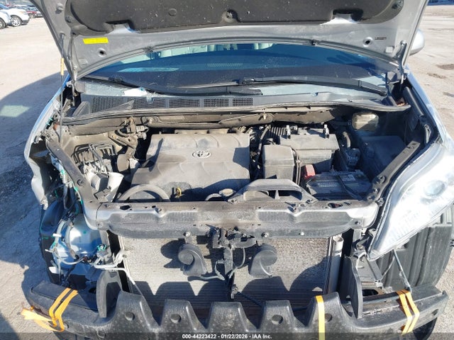 5TDYK3DC6ES446547 Toyota Sienna Xle V6 8 Passenger