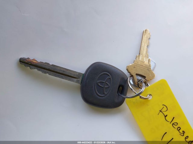 5TDYK3DC6ES446547 Toyota Sienna Xle V6 8 Passenger