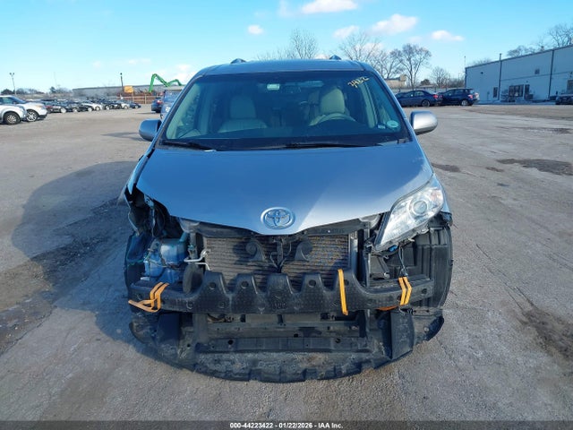 5TDYK3DC6ES446547 Toyota Sienna Xle V6 8 Passenger