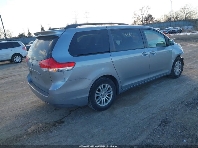 5TDYK3DC6ES446547 Toyota Sienna Xle V6 8 Passenger
