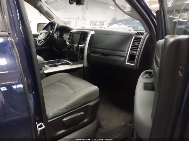 2015 RAM 1500 1C6RR7LM5FS744413 Photo 4