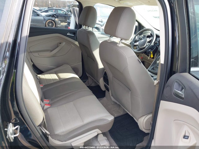 Продажа на аукционе авто 2016 Ford Escape Se, vin: 1FMCU0GX8GUA63981, номер лота: 44223468