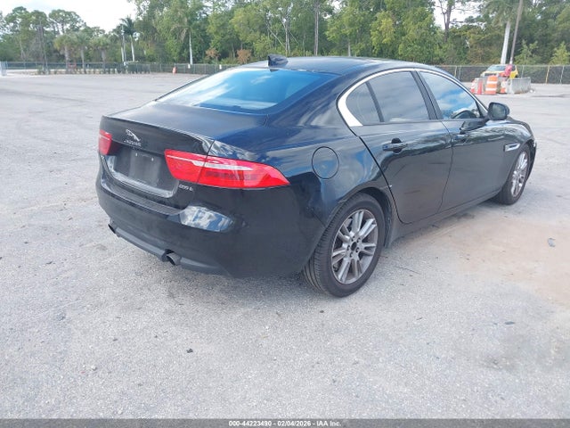 44223490 :رقم المزاد ، SAJAD4FX4JCP31701 vin ، 2018 Jaguar Xe 25t Premium مزاد بيع