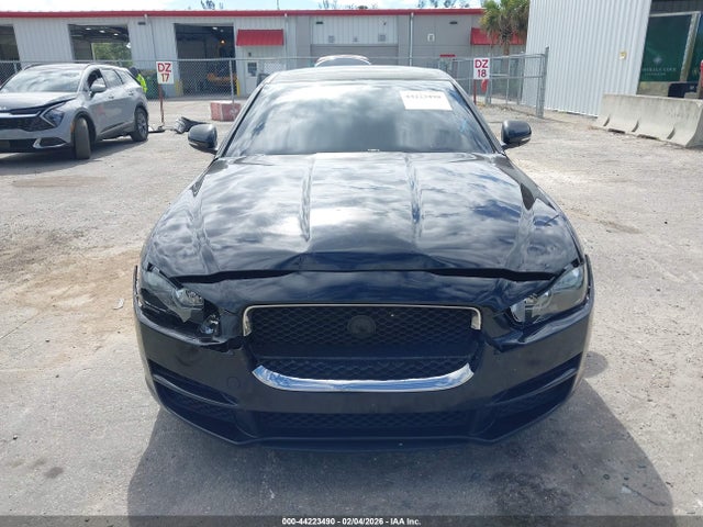 44223490 :رقم المزاد ، SAJAD4FX4JCP31701 vin ، 2018 Jaguar Xe 25t Premium مزاد بيع