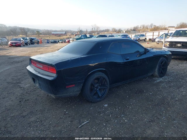 44223502 :رقم المزاد ، 2C3CDYAG5EH233956 vin ، 2014 Dodge Challenger Sxt مزاد بيع