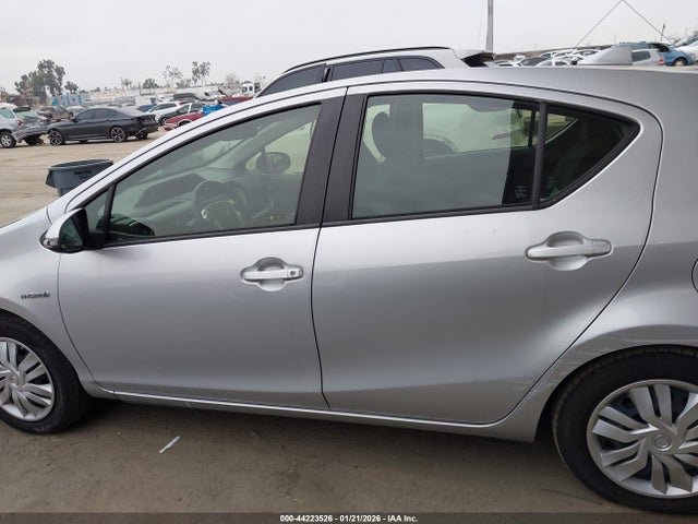 Toyota Prius C Two 2015 JTDKDTB36F1105618 Image 14